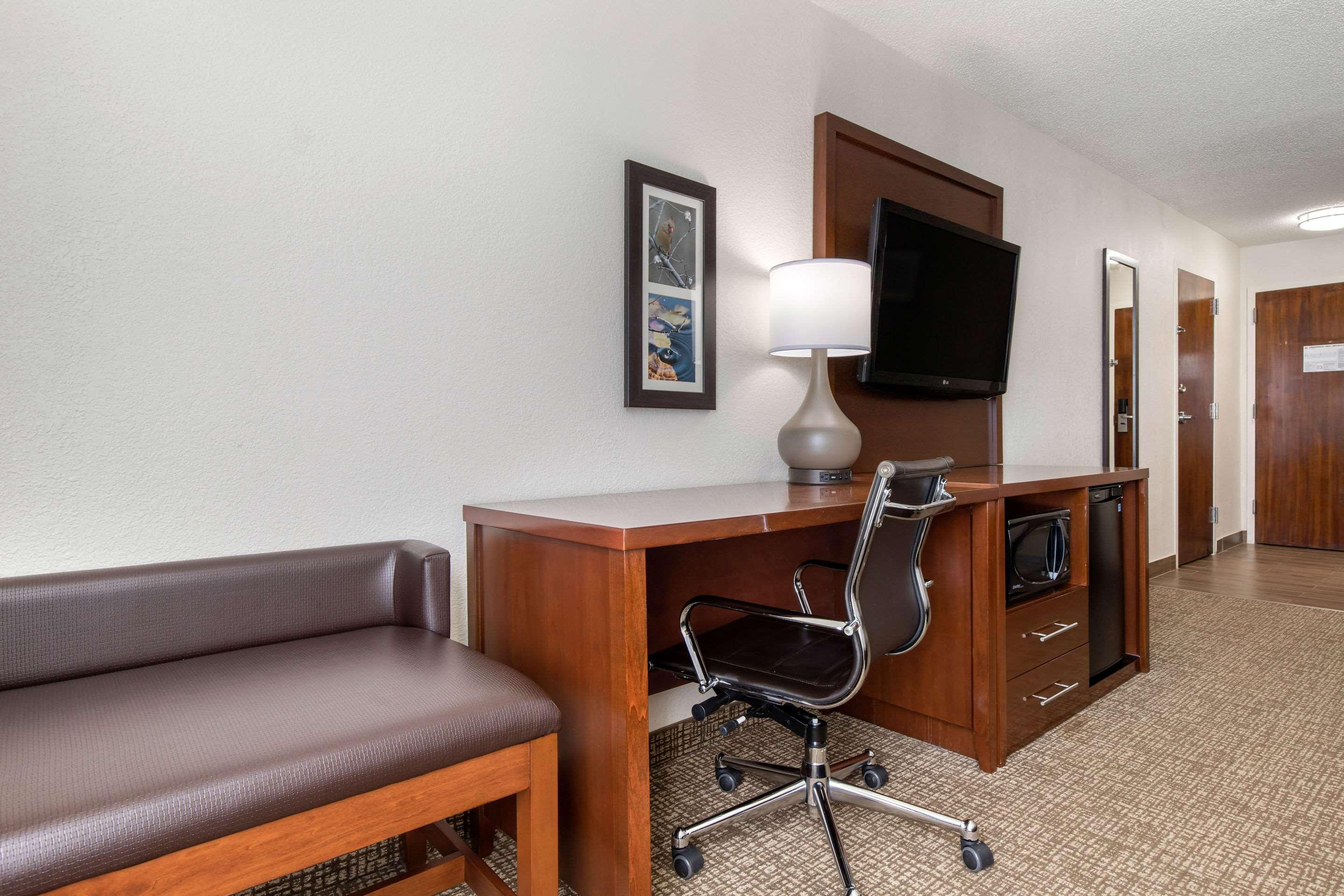 Comfort Inn Shelby Buitenkant foto